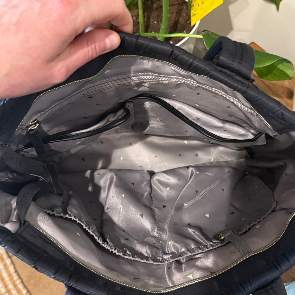 EUC TWELVElittle Black Quilted Bag - Picture 6 of 11